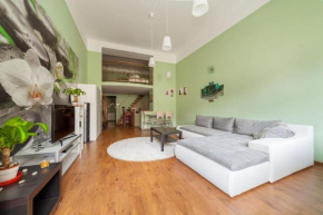 Main Street Apartment / Heart of BP